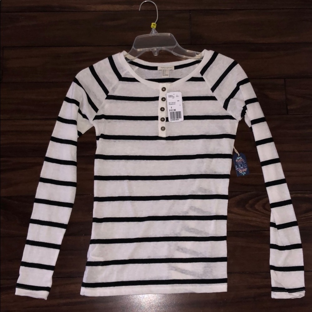 white w black stripes long sleeve